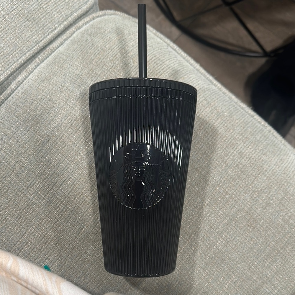 NWT Starbucks Black Pleated Tumbler with Straw